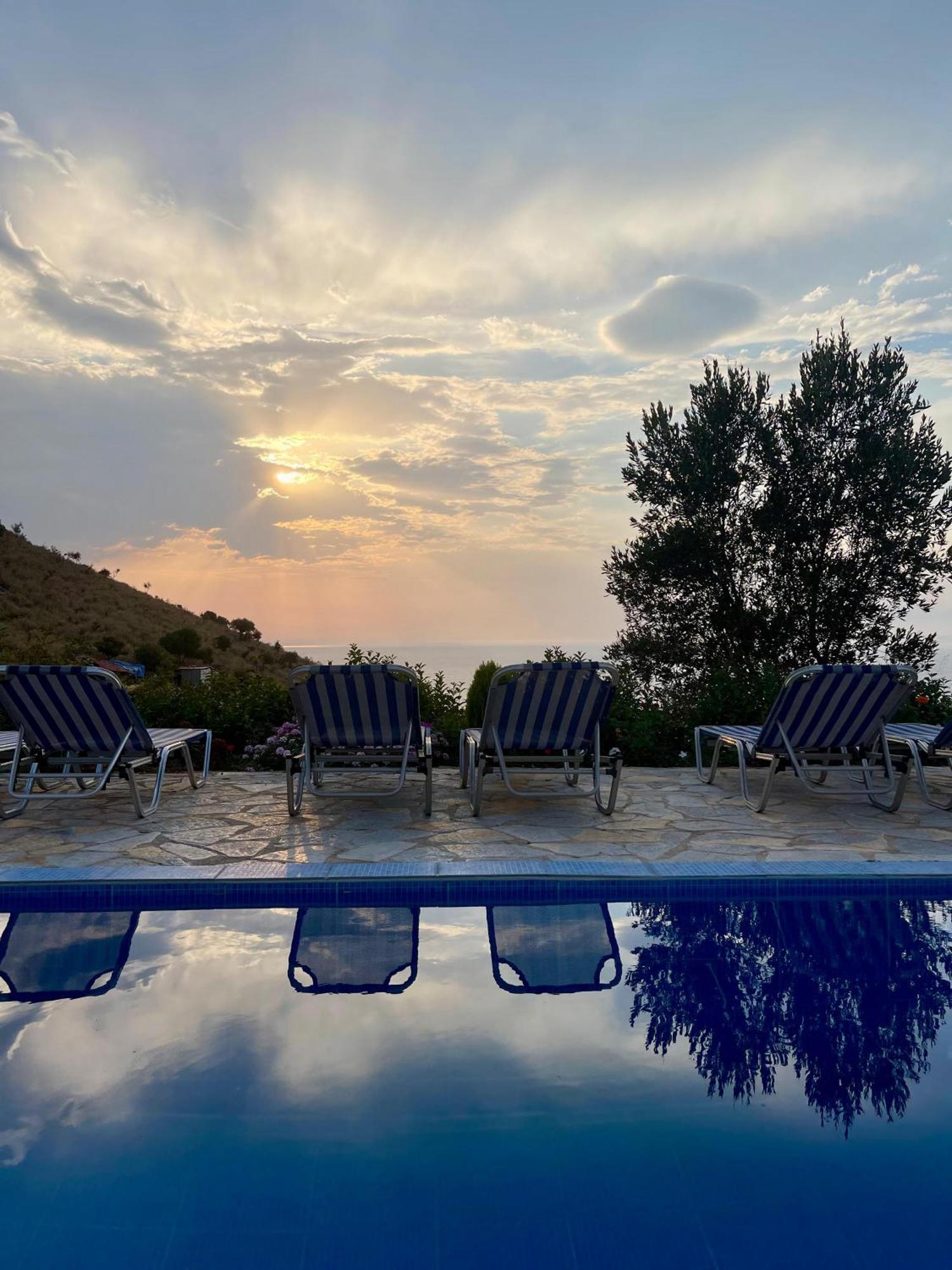 Villa Neimi คซามิล ภายนอก รูปภาพ